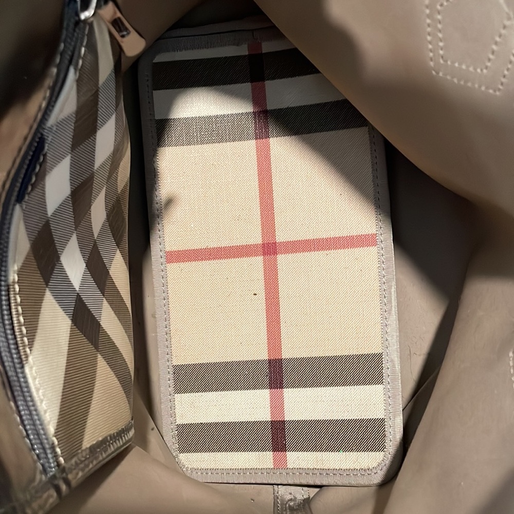 Authentic Burberry Supernova Bag. Good Condition.… - image 6